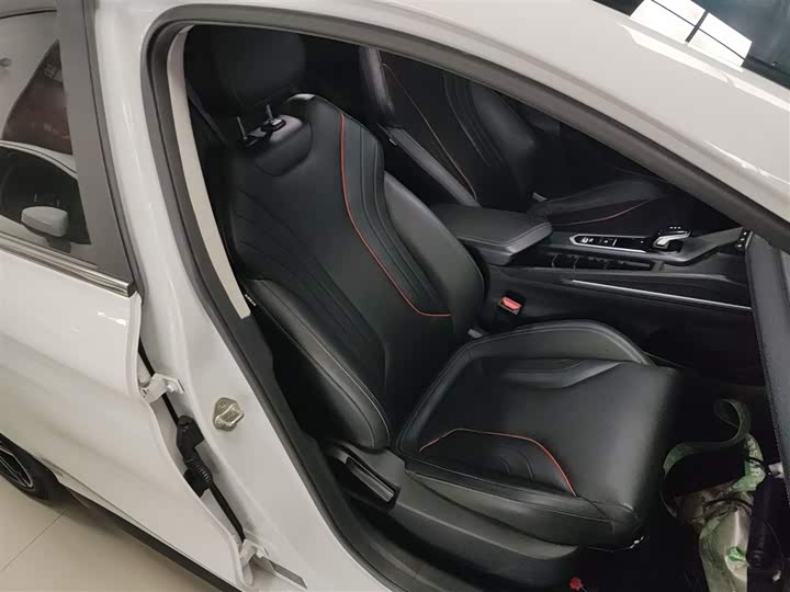 Фото 25 - Geely Binrui