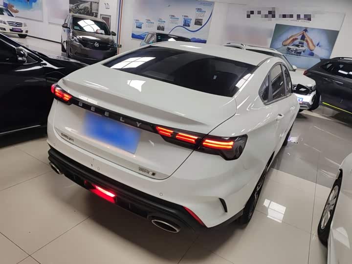 Фото 7 - Geely Binrui