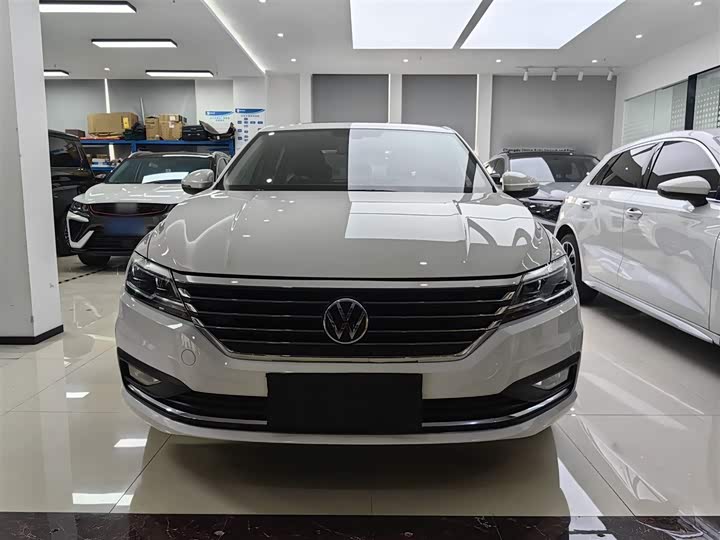 Фото 10 - Volkswagen Lavida