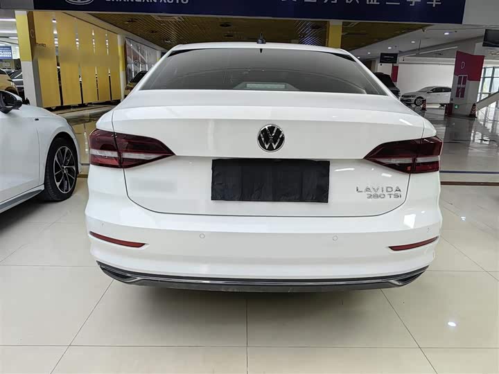 Фото 13 - Volkswagen Lavida