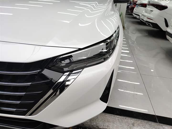 Фото 24 - Nissan Sylphy