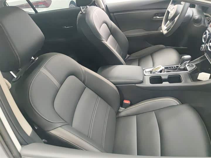 Фото 25 - Nissan Sylphy