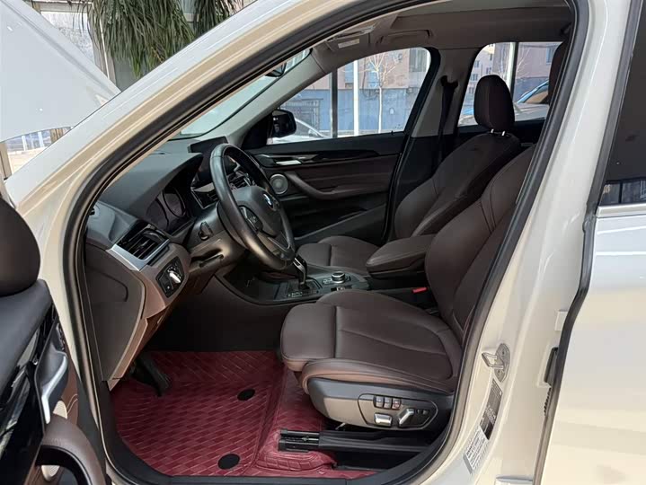 Фото 16 - BMW X1