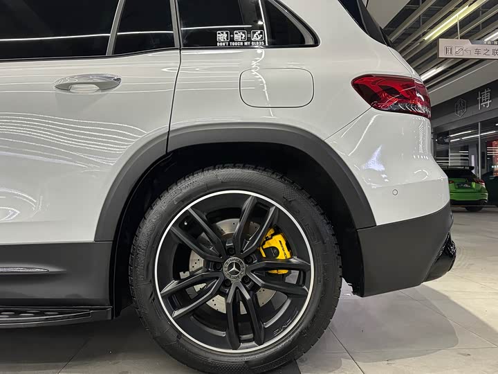 Фото 17 - Mercedes-Benz GLB-Class AMG