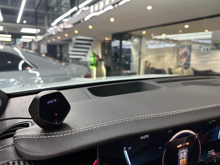 Фото 6 - Mercedes-Benz GLB-Class AMG