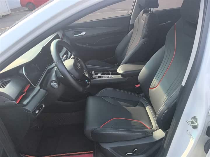 Фото 15 - Geely Binrui