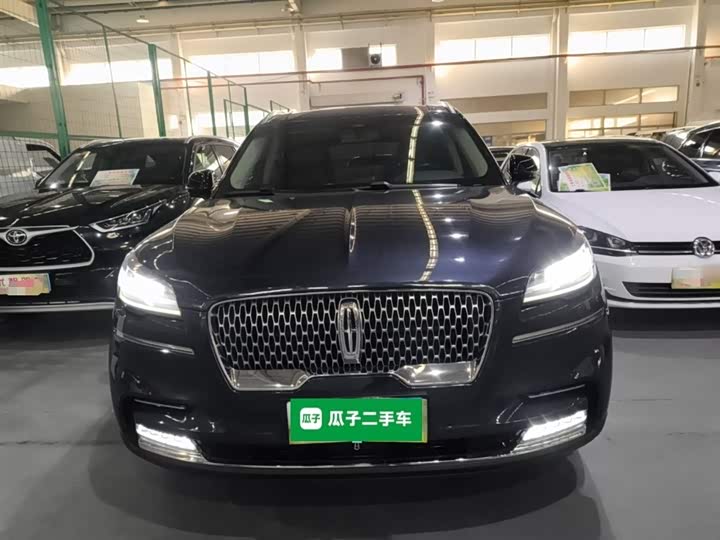 Фото 3 - Lincoln Aviator