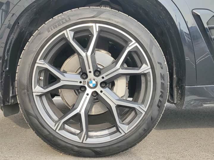 Фото 2 - BMW X5