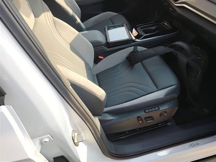 Фото 25 - Volkswagen ID.4 Crozz