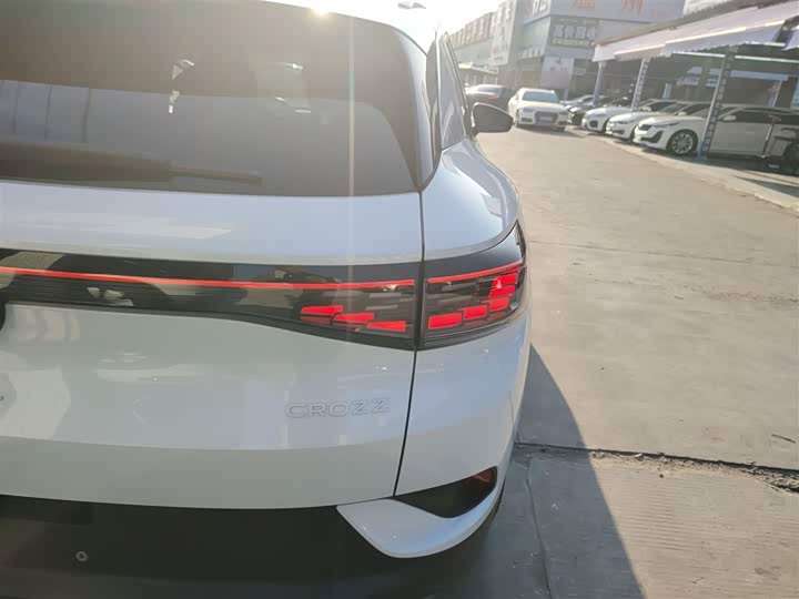 Фото 8 - Volkswagen ID.4 Crozz