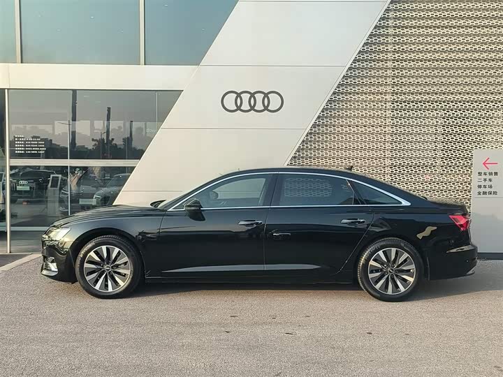 Фото 3 - Audi A6L