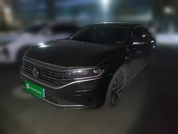 Фото 1 - Volkswagen Passat