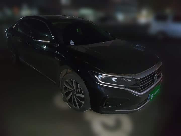 Фото 26 - Volkswagen Passat