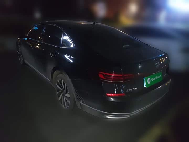 Фото 27 - Volkswagen Passat