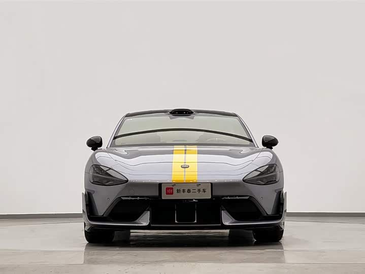 Фото 2 - Xiaomi SU7 Ultra