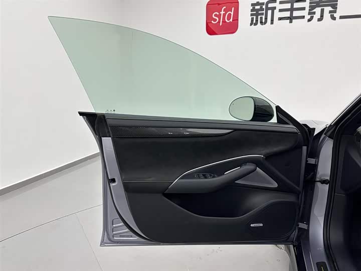 Фото 8 - Xiaomi SU7 Ultra