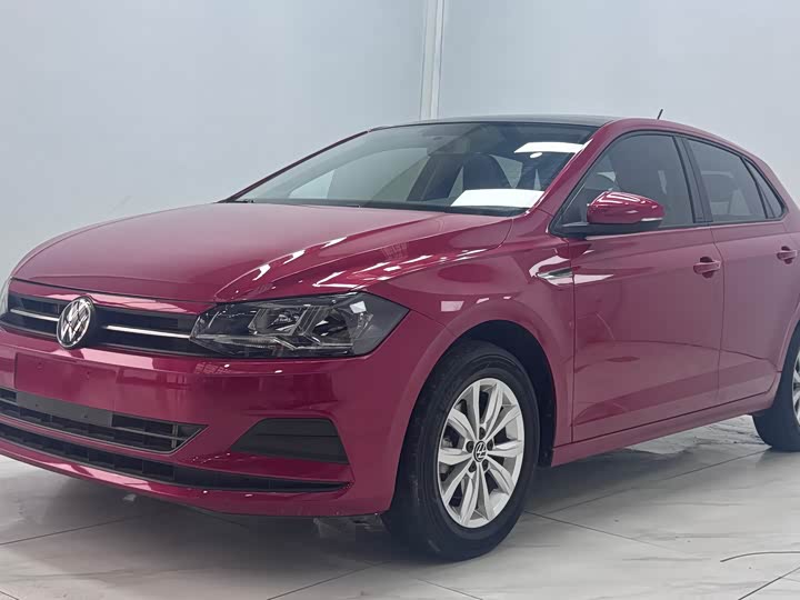 Фото 1 - Volkswagen Polo