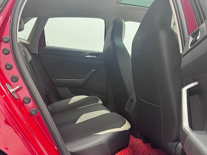 Фото 10 - Volkswagen Polo