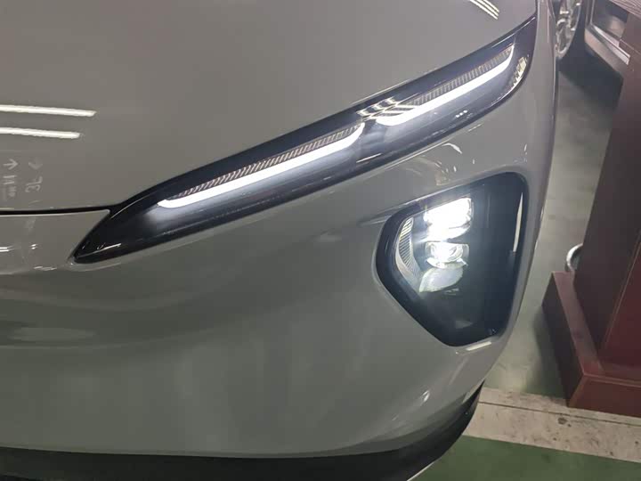 Фото 24 - Nio ES6