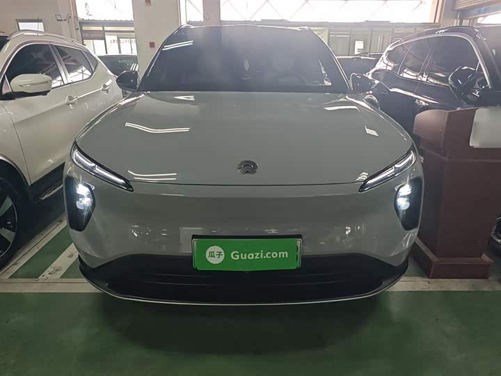 Фото 3 - Nio ES6