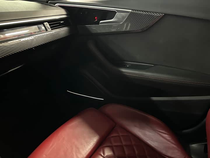 Фото 12 - Audi S4