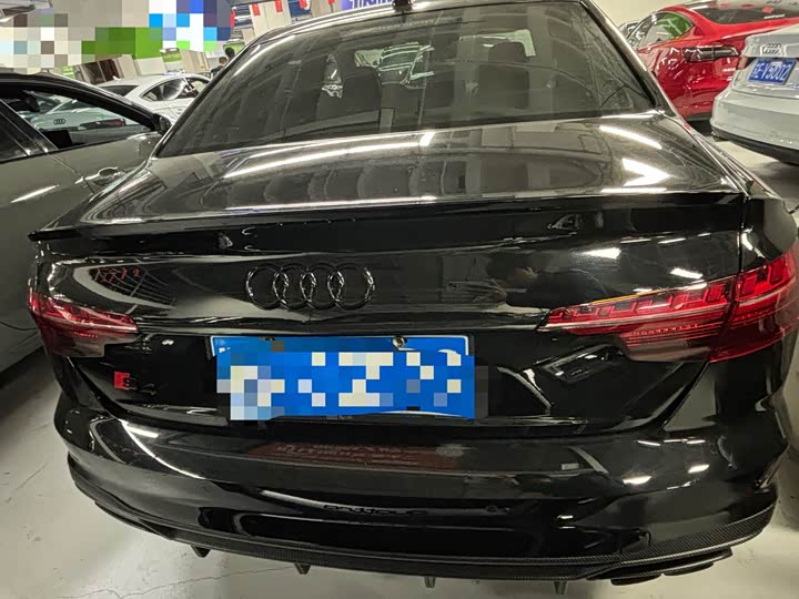 Фото 5 - Audi S4