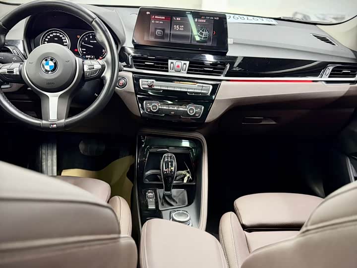 Фото 17 - BMW X1