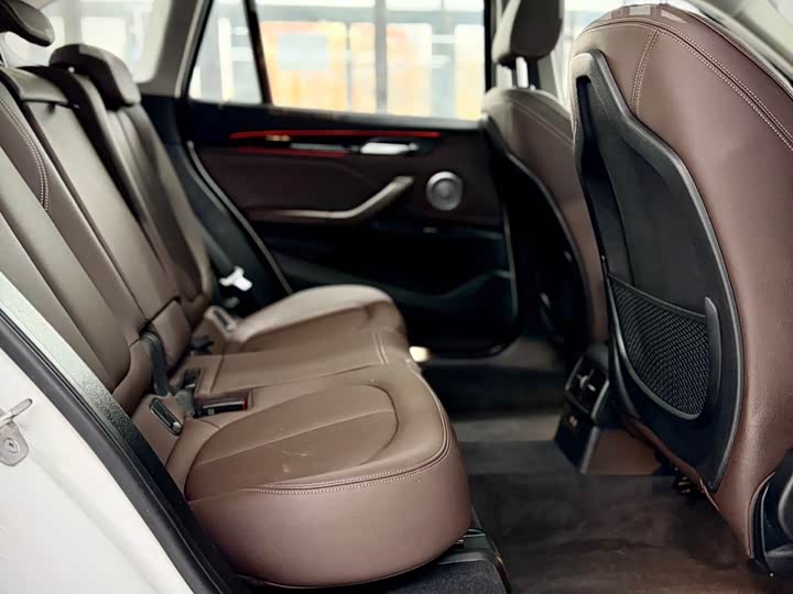 Фото 20 - BMW X1