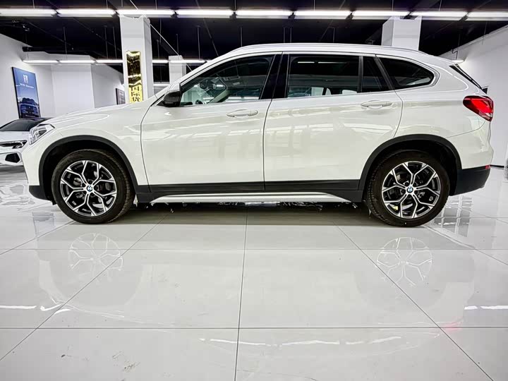Фото 3 - BMW X1
