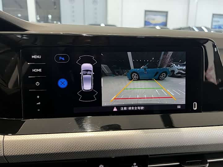 Фото 10 - Volkswagen Golf