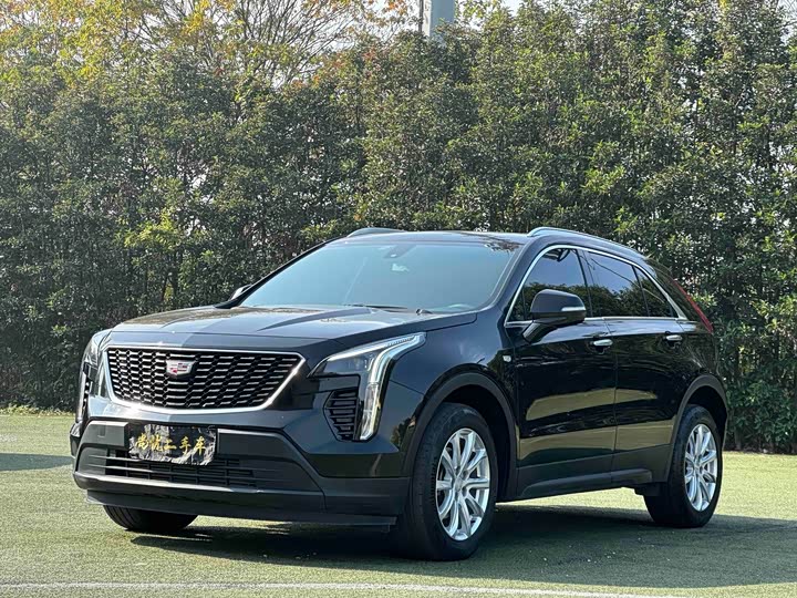 Фото 1 - Cadillac XT4