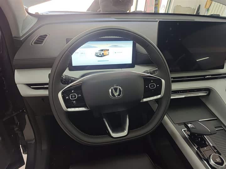 Фото 11 - Changan CS75 Plus