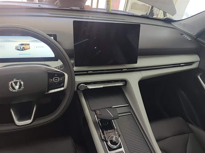 Фото 13 - Changan CS75 Plus