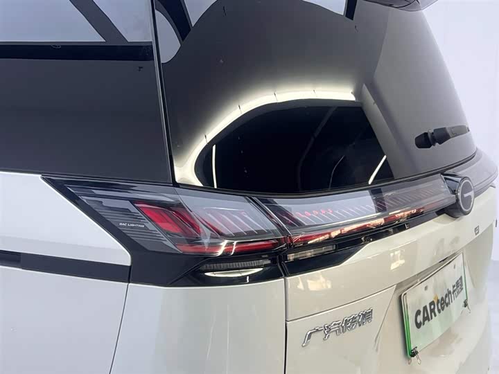 Фото 11 - GAC Trumpchi E8