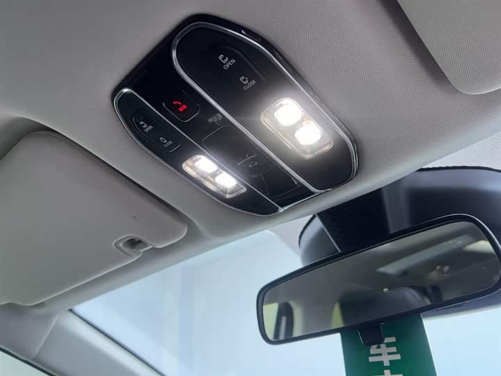 Фото 21 - GAC Trumpchi E8