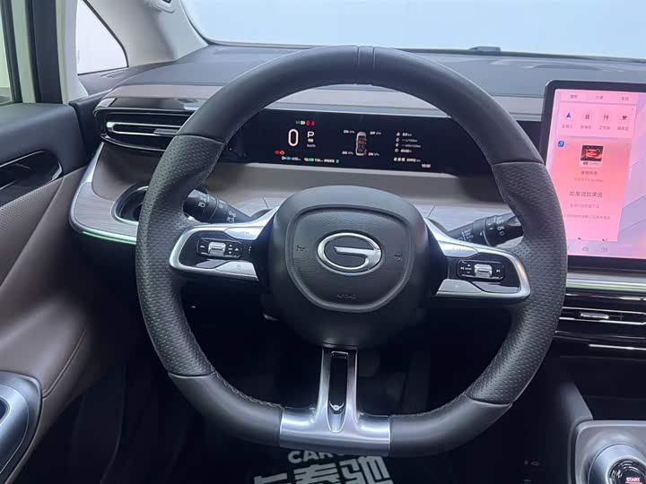 Фото 24 - GAC Trumpchi E8