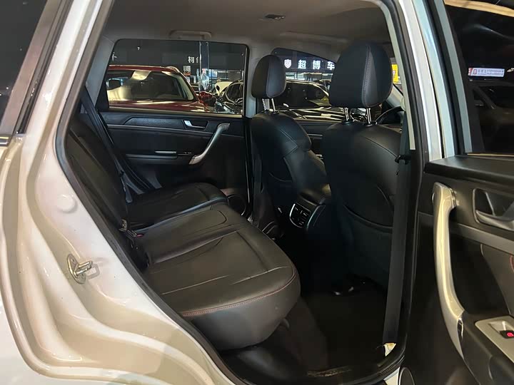 Фото 8 - Haval M6