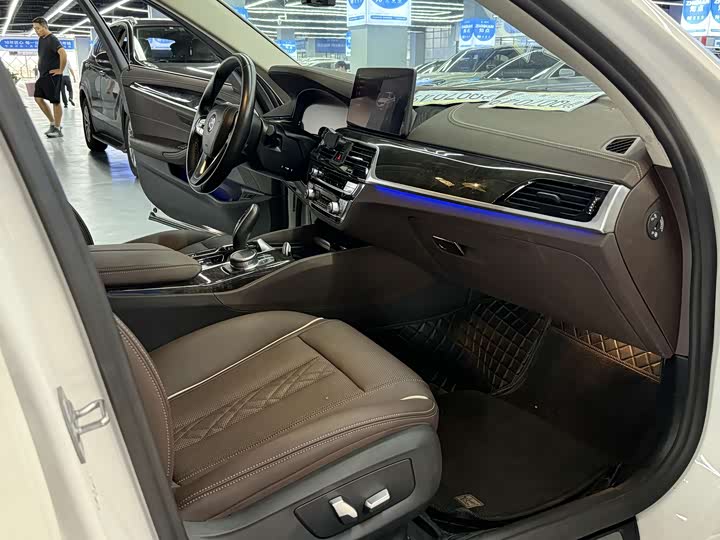 Фото 12 - BMW 5 Series