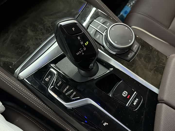 Фото 15 - BMW 5 Series