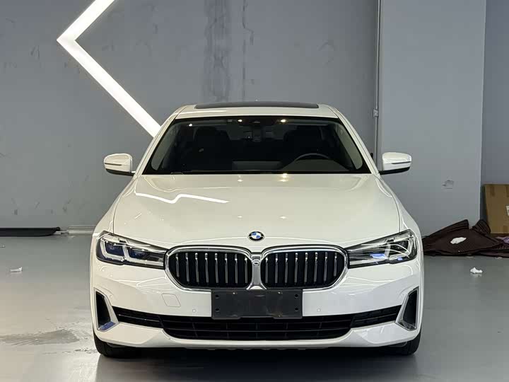 Фото 2 - BMW 5 Series