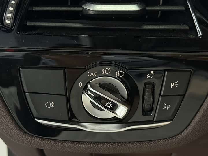 Фото 5 - BMW 5 Series