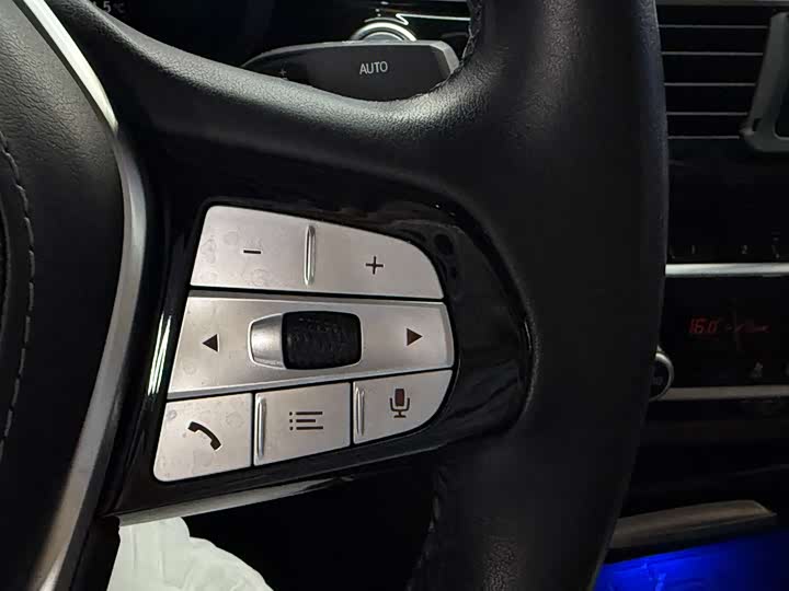 Фото 6 - BMW 5 Series