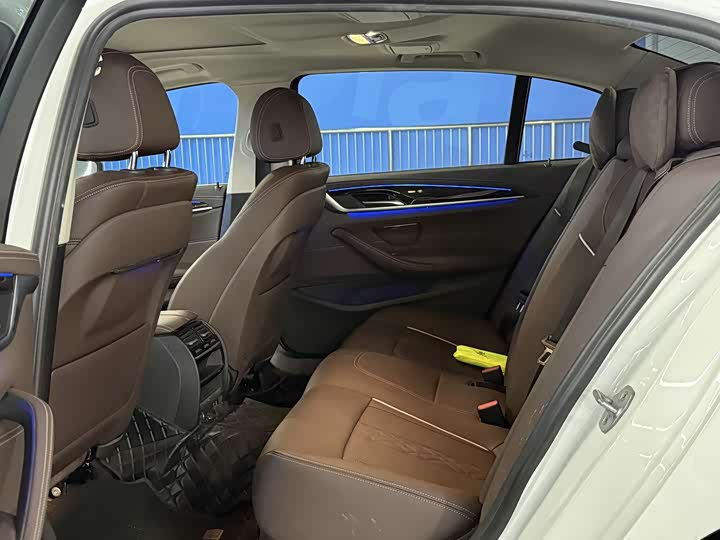 Фото 8 - BMW 5 Series