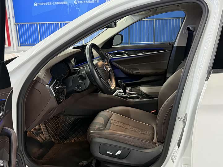 Фото 9 - BMW 5 Series