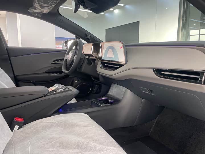 Фото 4 - Hongqi EH7