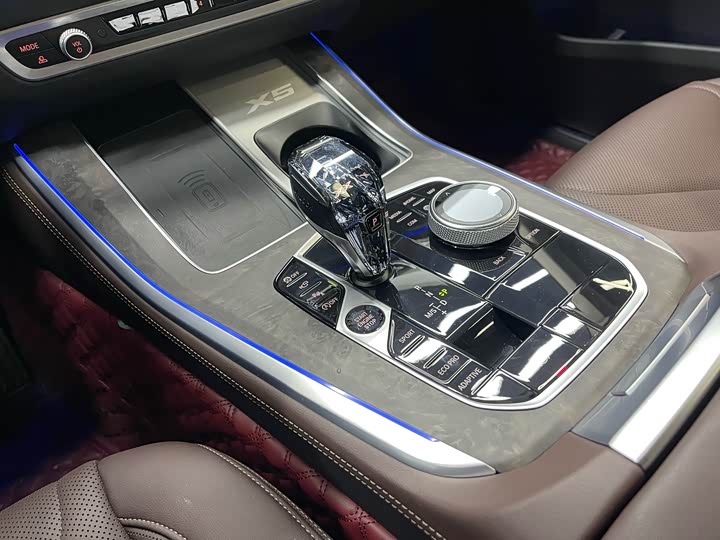 Фото 12 - BMW X5