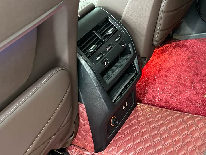 Фото 19 - BMW X5