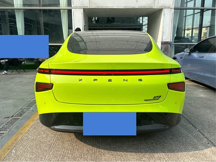 Фото 15 - XPeng P7