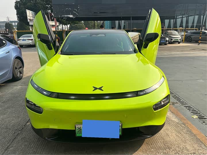 Фото 2 - XPeng P7