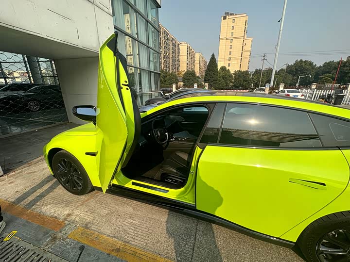 Фото 9 - XPeng P7